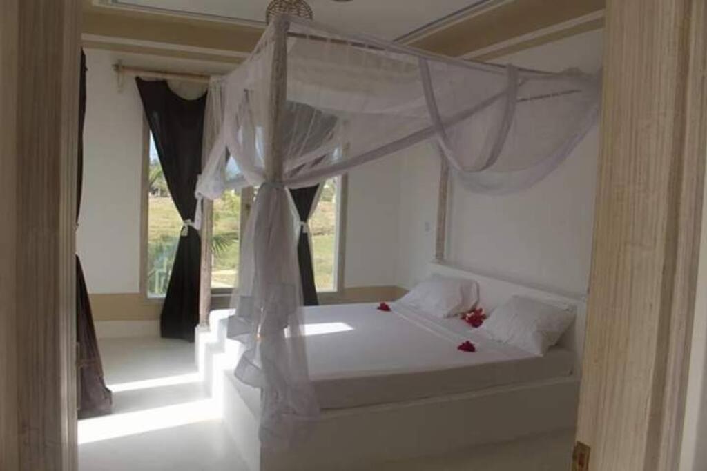 White Villa - Paparemo Beach Watamu Buitenkant foto