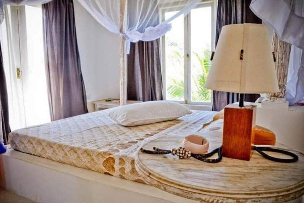 White Villa - Paparemo Beach Watamu Buitenkant foto